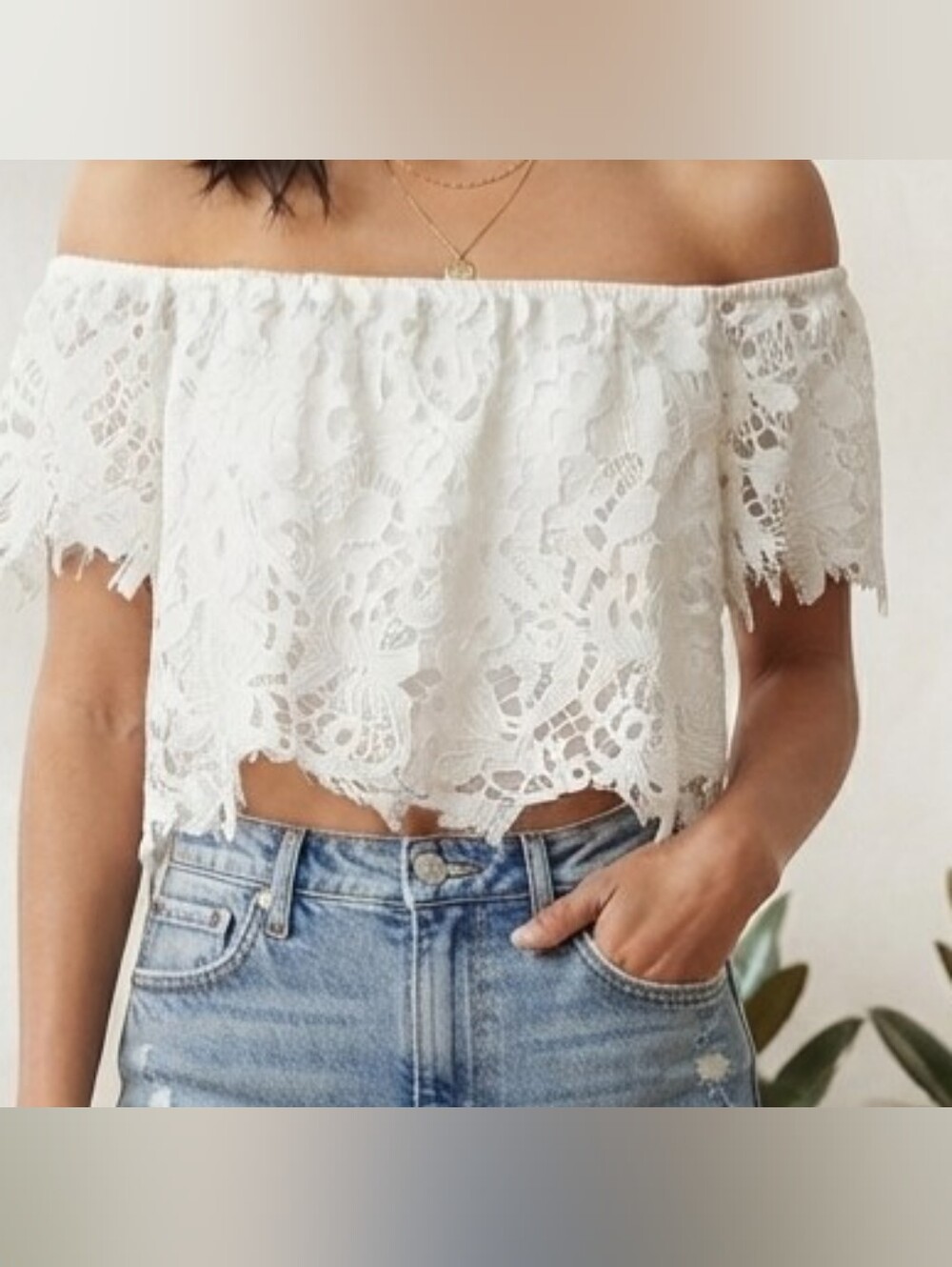 Forever 21 White Lace Off-Shoulder Crop Top